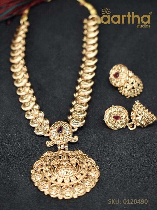 Lakshmi Red Stone Set