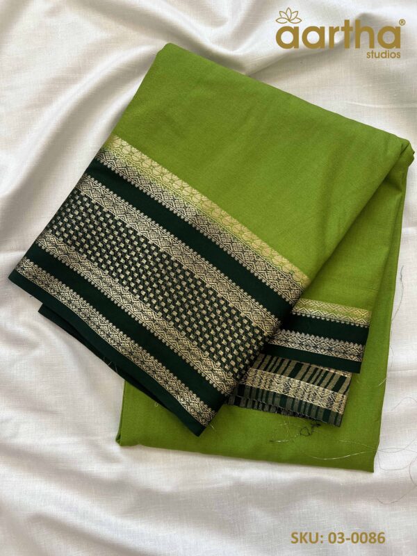 Light Green with Dark Green Crape Big Border