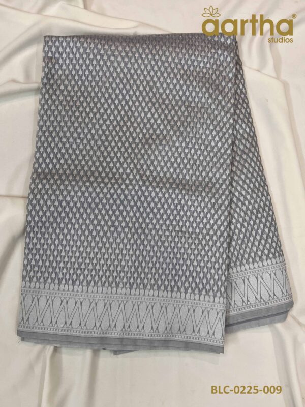 Banarasi Linen Cotton Saree with Elegant Borders